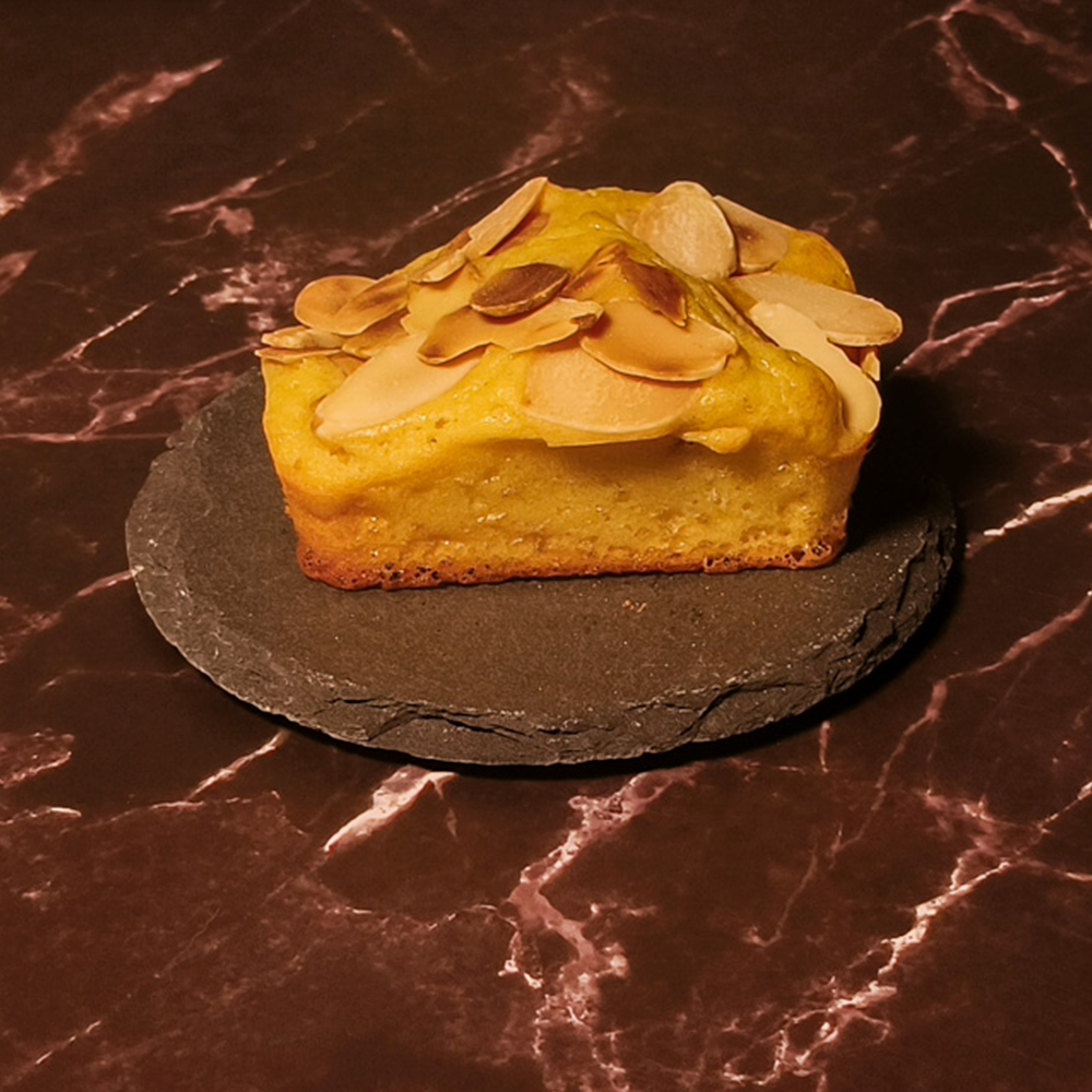 Pansnack con láminas de almendras